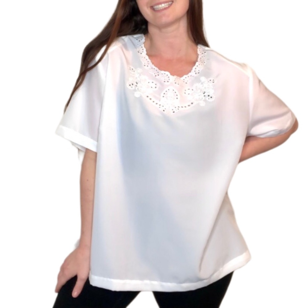 VINTAGE 90s White Semi Sheer Scalloped Cottagecore Minimalist Shirt Top 16/18 - Picture 2 of 10